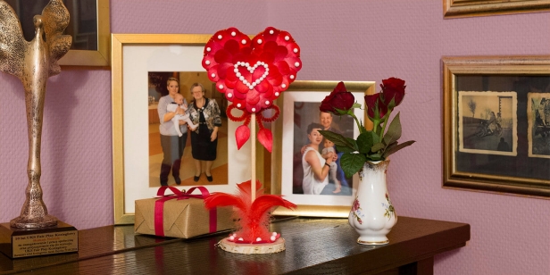 Serce-laurka-prezent-dla-mamy-zrób-to-sam-prezent-dla-babci-zestaw-kreatywny-DIY-z-drewna-dla-dzieci-Osikowa-Dolina-czerwony-red-2.jpg